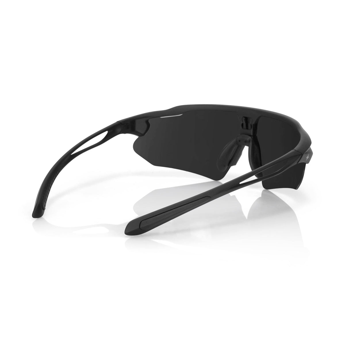 Nomade, Black